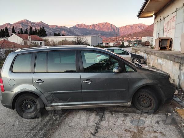 Volkswagen - Touran - 2.p TDI