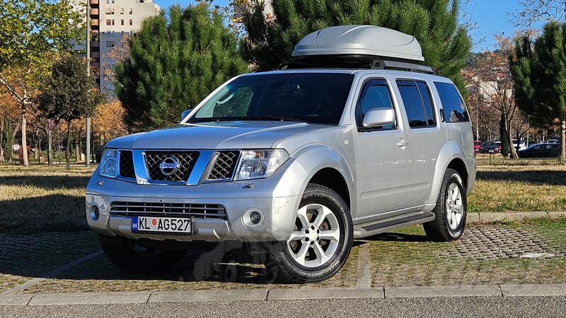 Nissan - Pathfinder - 2.5