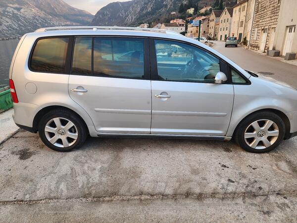 Volkswagen - Touran - 2.0