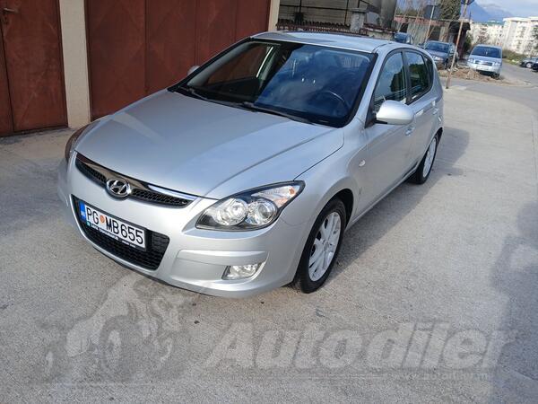 Hyundai - i30 - 1.6 b