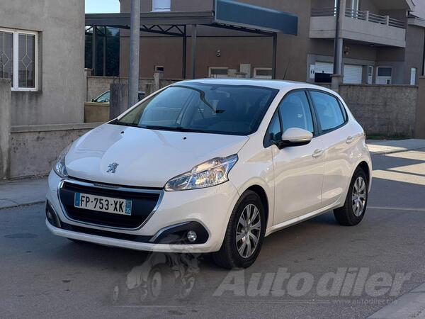 Peugeot - 208 - 1.5 75kw 2020 god