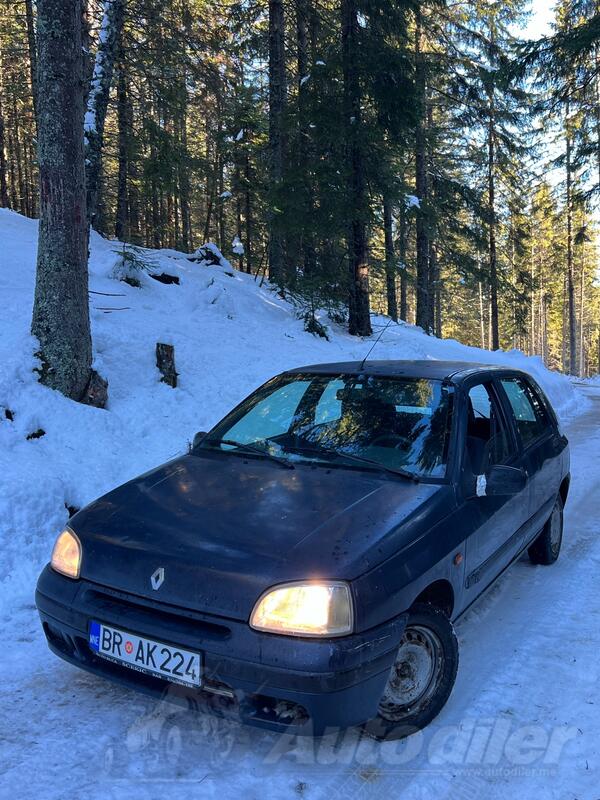 Renault - Clio - 1.2 BENZ 43 KW