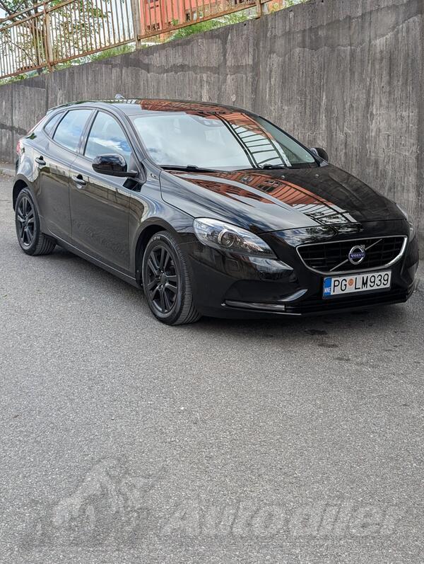 Volvo - V40 - D2 Automatik