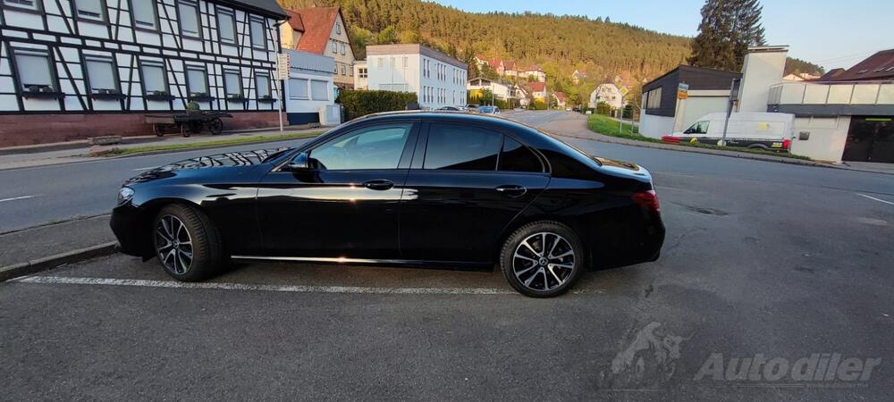 Mercedes Benz - E 220 - E220