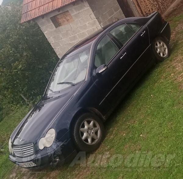 Mercedes Benz - C 220 - 2.2 CDI ELEGANCE