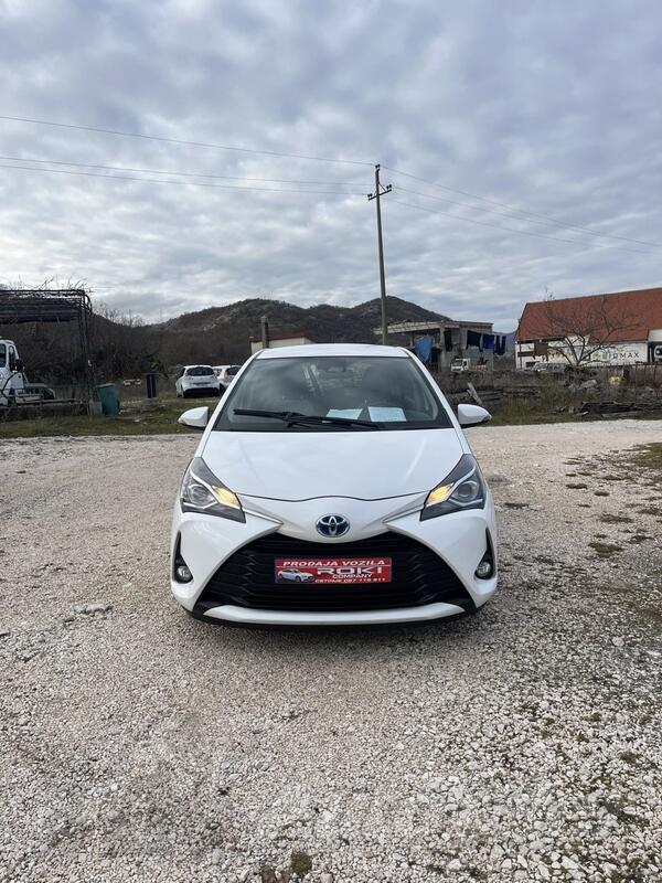 Toyota - Yaris - 1.5 HYBRID.AUTOMATIK