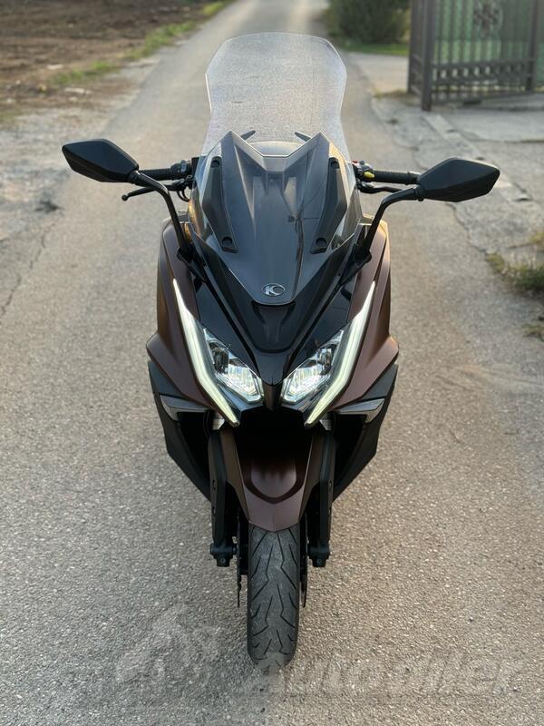 Kymco - AK550