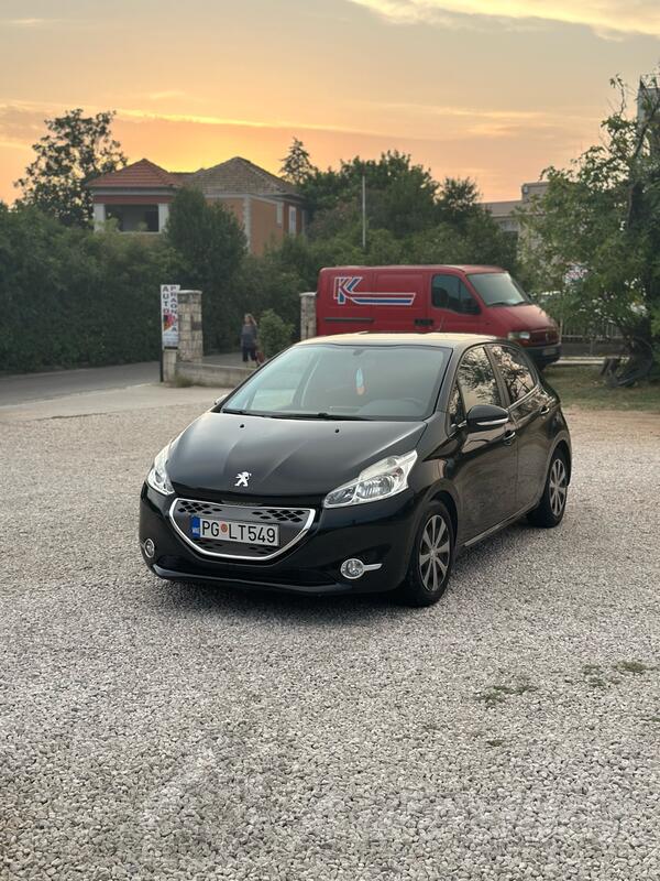 Peugeot - 208 - 1.4 hdi automatic 50kw