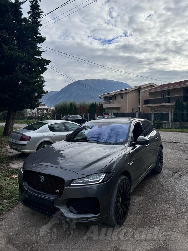 Jaguar - F-Pace - ,