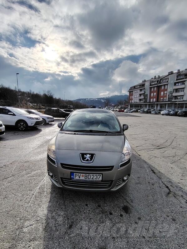 Peugeot - 5008 - 1.6 HDI