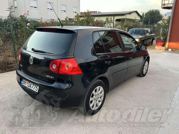 Volkswagen - Golf 5 - 1.9tdi