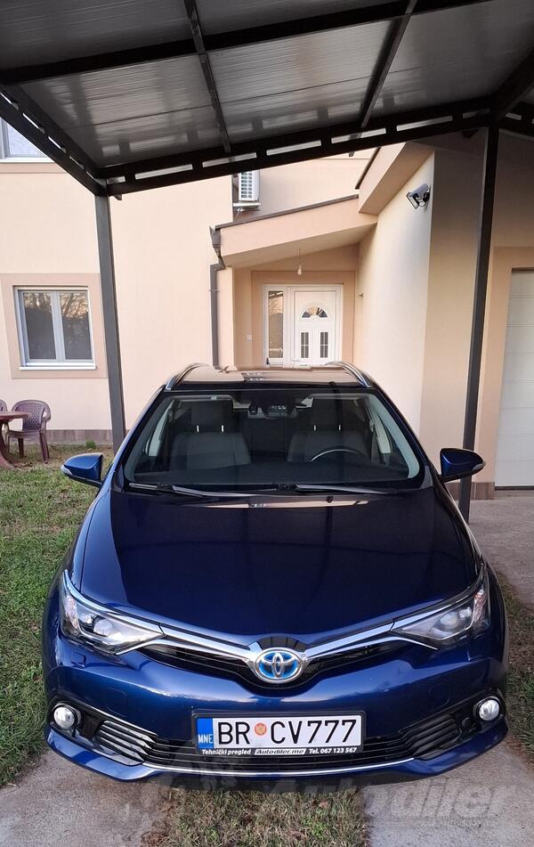 Toyota - Auris