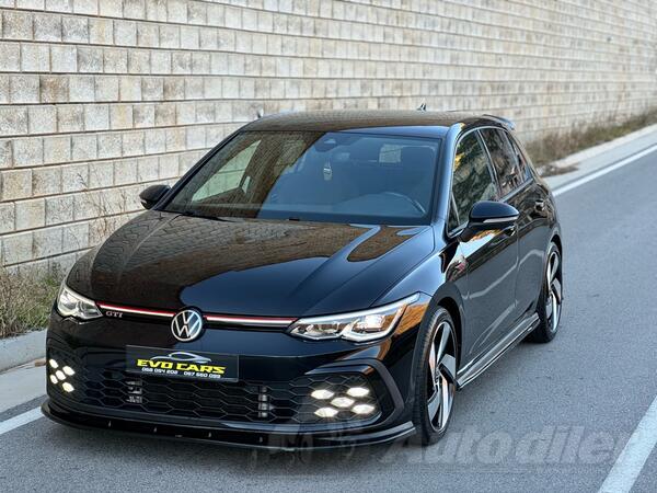 Volkswagen - Golf 8 - GTI