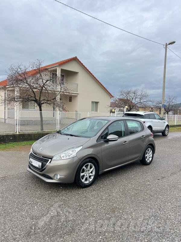 Peugeot - 208 - 1.4 HDI