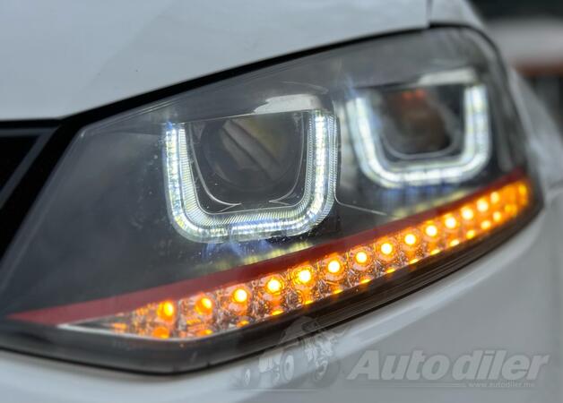 Oba fara za Automobile - Univerzalno