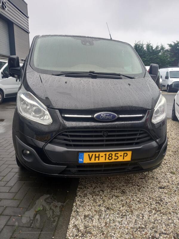 Ford - Transit Custom 2.2.2tdci Champions Edition L2H1