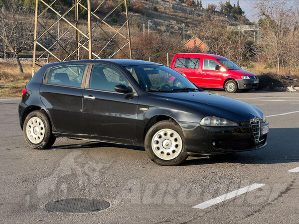 Alfa Romeo - 147 - 1.9 JTD - Cijena 1800 € - Montenegro Podgorica Zagorič  Autos