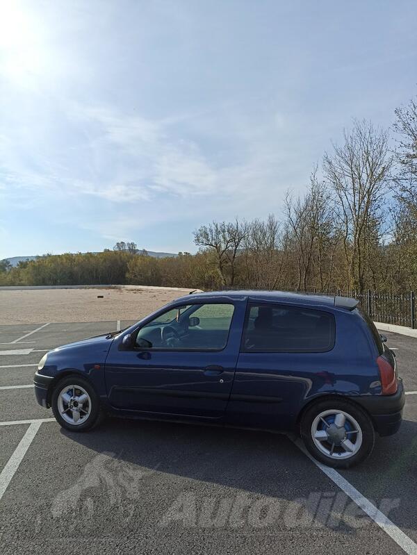 Renault - Clio - 1.6 16v