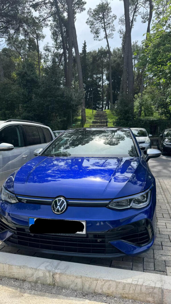 Volkswagen - Golf 8 - 2.0
