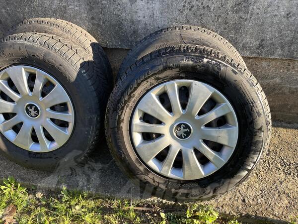 Ostalo felne i Pirelli gume