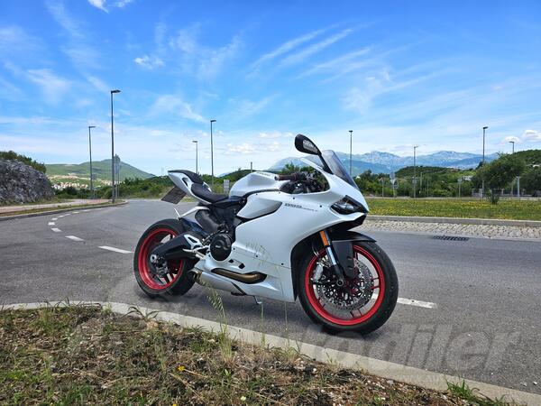 Ducati - Panigale 899
