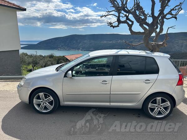 Volkswagen - Golf 5 - 2.0 TDI 8V BMM