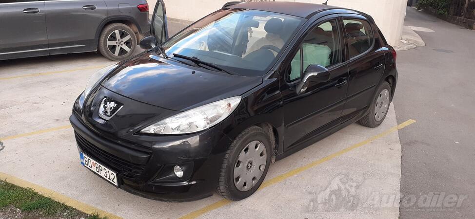 Peugeot - 207 - 1.4