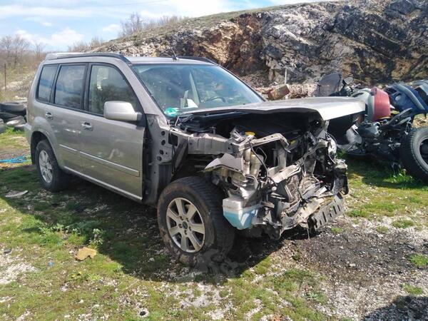 Nissan - X-Trail 2.2 dci in parts