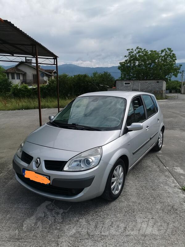 Renault - Scenic - 2.0 dci