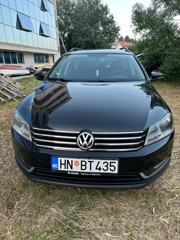 Volkswagen - Passat