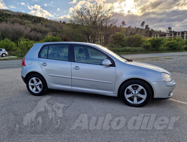 Volkswagen - Golf 5 - 1.9 tdi