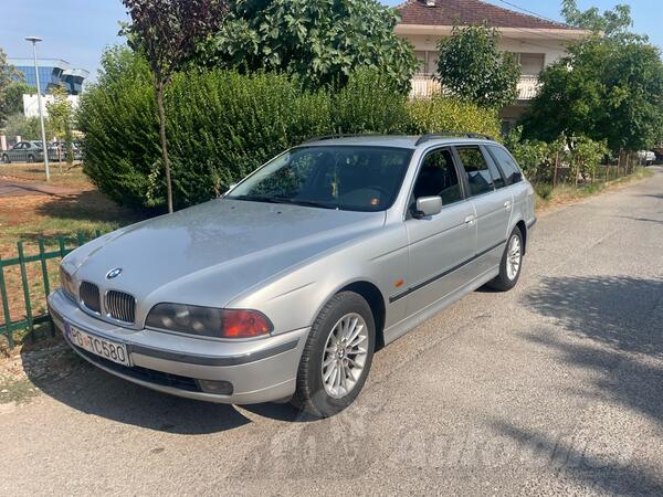 BMW - 520 - 520i