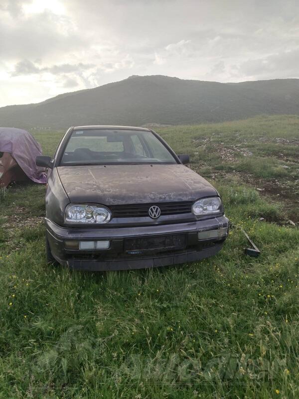 Volkswagen - Golf 3 1.4 in parts