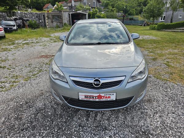 Opel - Astra - 1.7 sport