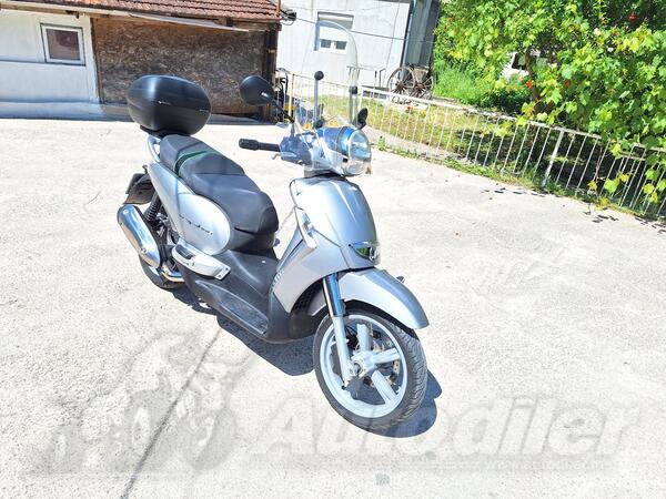 Aprilia - SCARABEO 250