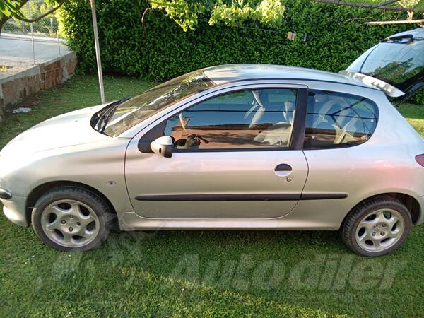 Peugeot - 206 - 1.4 hdi