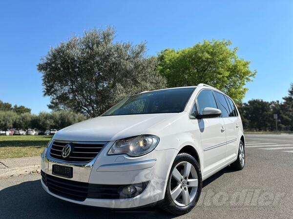 Volkswagen - Touran