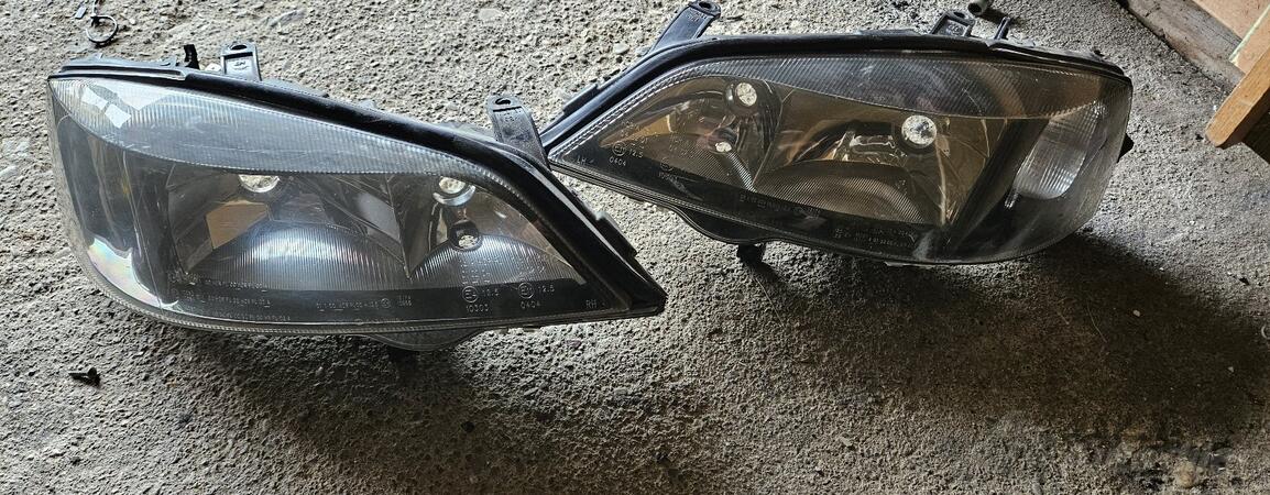 Both headlights for Opel - Astra    - 2000