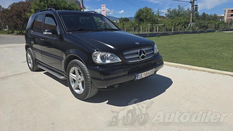 Mercedes Benz - ML 270 - ML