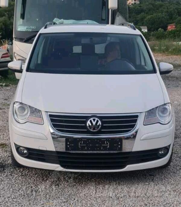 Volkswagen - Touran - 1.9 tdi 77kw 2010god