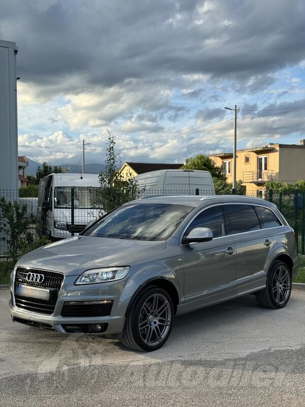Audi - Q7 - S Line