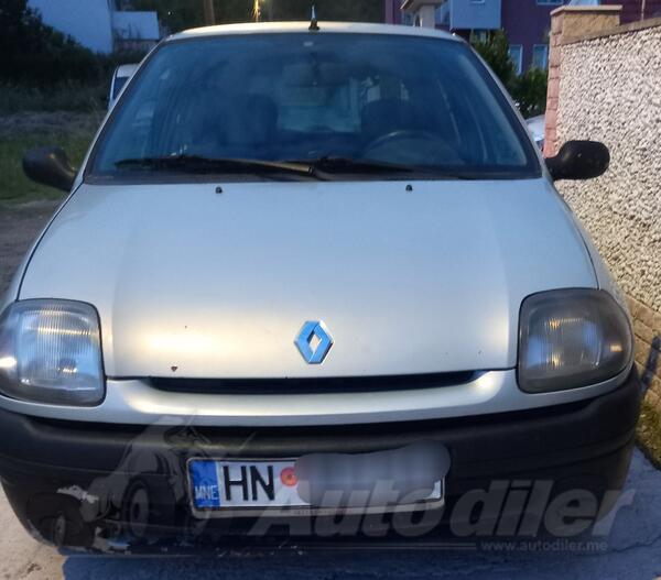 Renault - Clio - 1.9D
