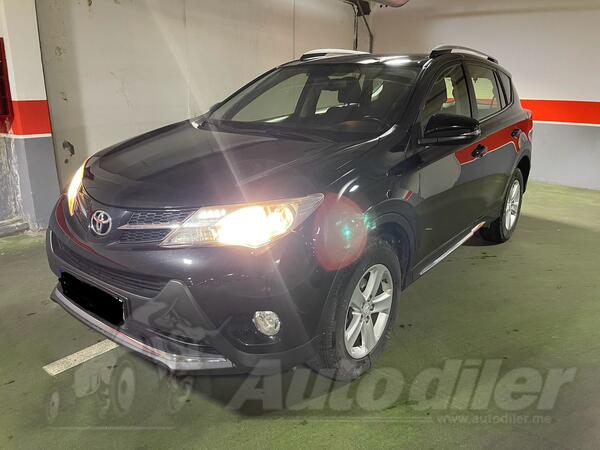 Toyota - RAV 4