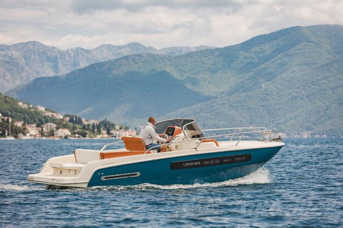 Yacht service - Capoforte CX250i