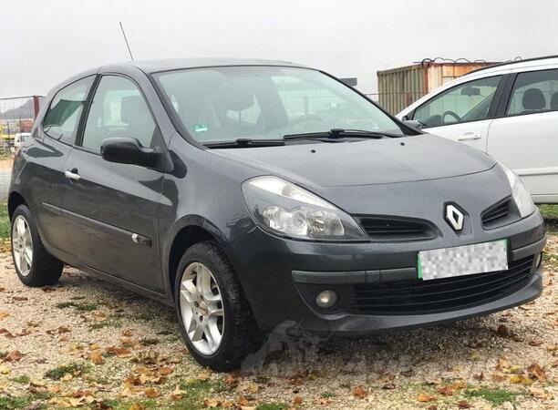 Renault - Clio - 1.5 DCI