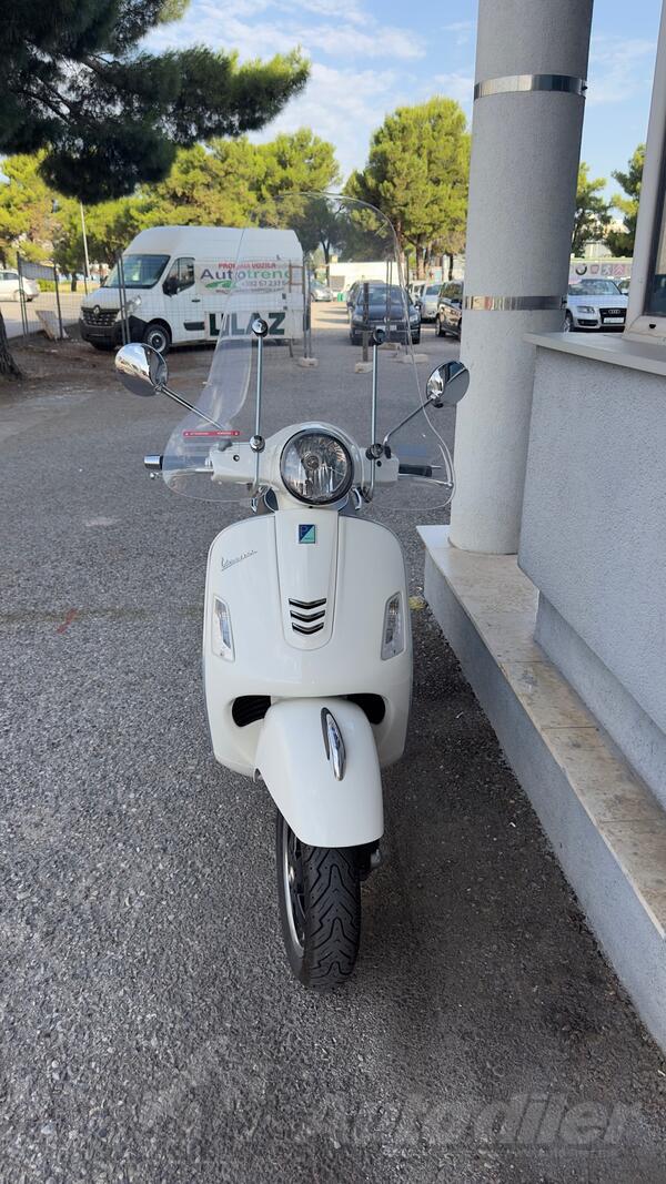 Vespa - GTS 300