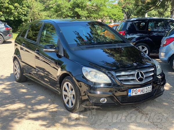 Mercedes Benz - B 180 - 1900