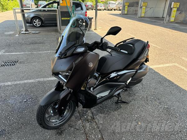 Yamaha - Tech Max Xmax