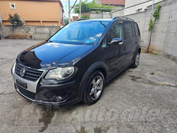 Volkswagen - Cross Touran - 2.0 TDI