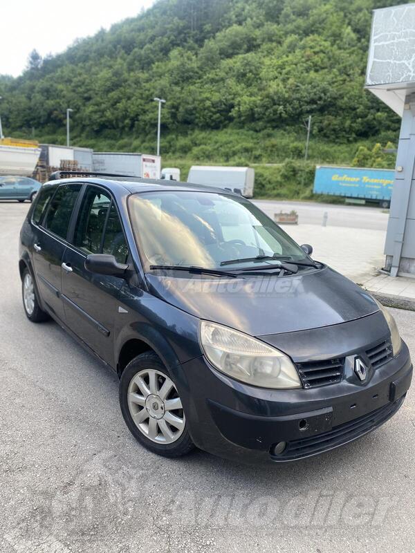 Renault - Scenic - 2.0 TDI